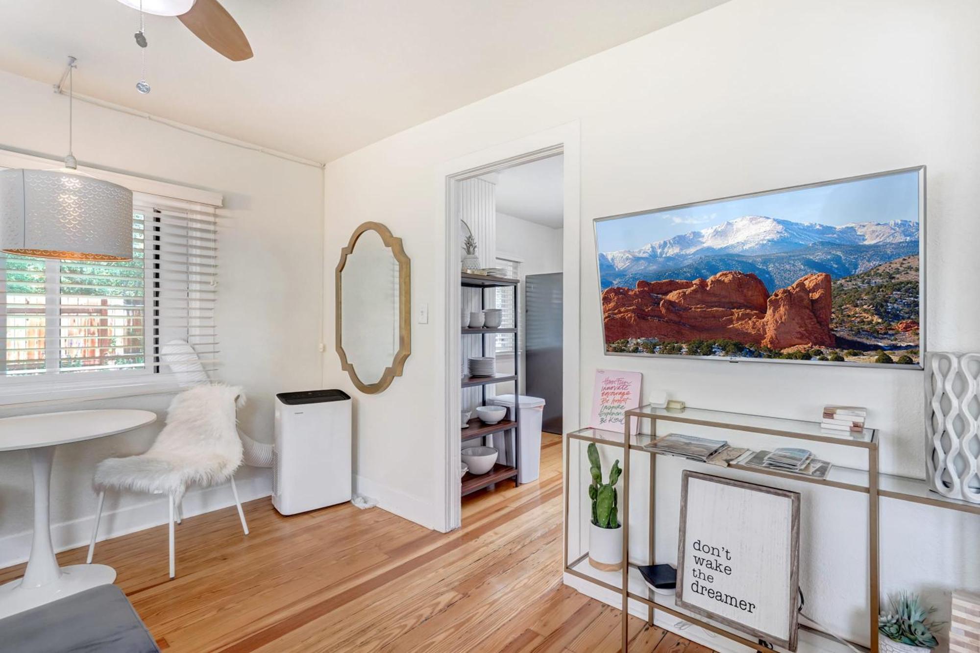 コロラドスプリングス Vintage Tiny House Cute 1Bdrm Big Appealヴィラ エクステリア 写真